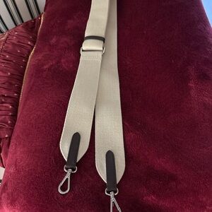 RADLEY LONDON Beige &Chocolate Brown Leather Shoulder Strap NEW London 10/25